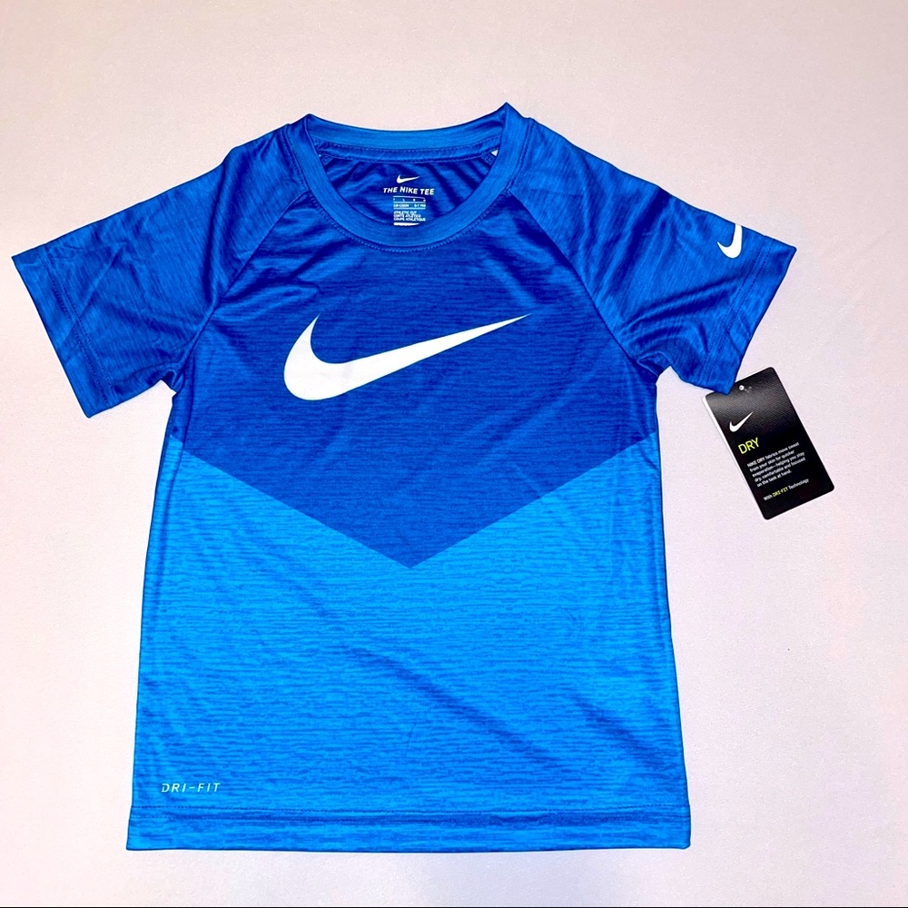NIKE kids Dri-Fit Tee NWT